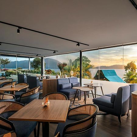 Doubletree By Hilton Damai Laut Hotel Lumut Eksteriør billede