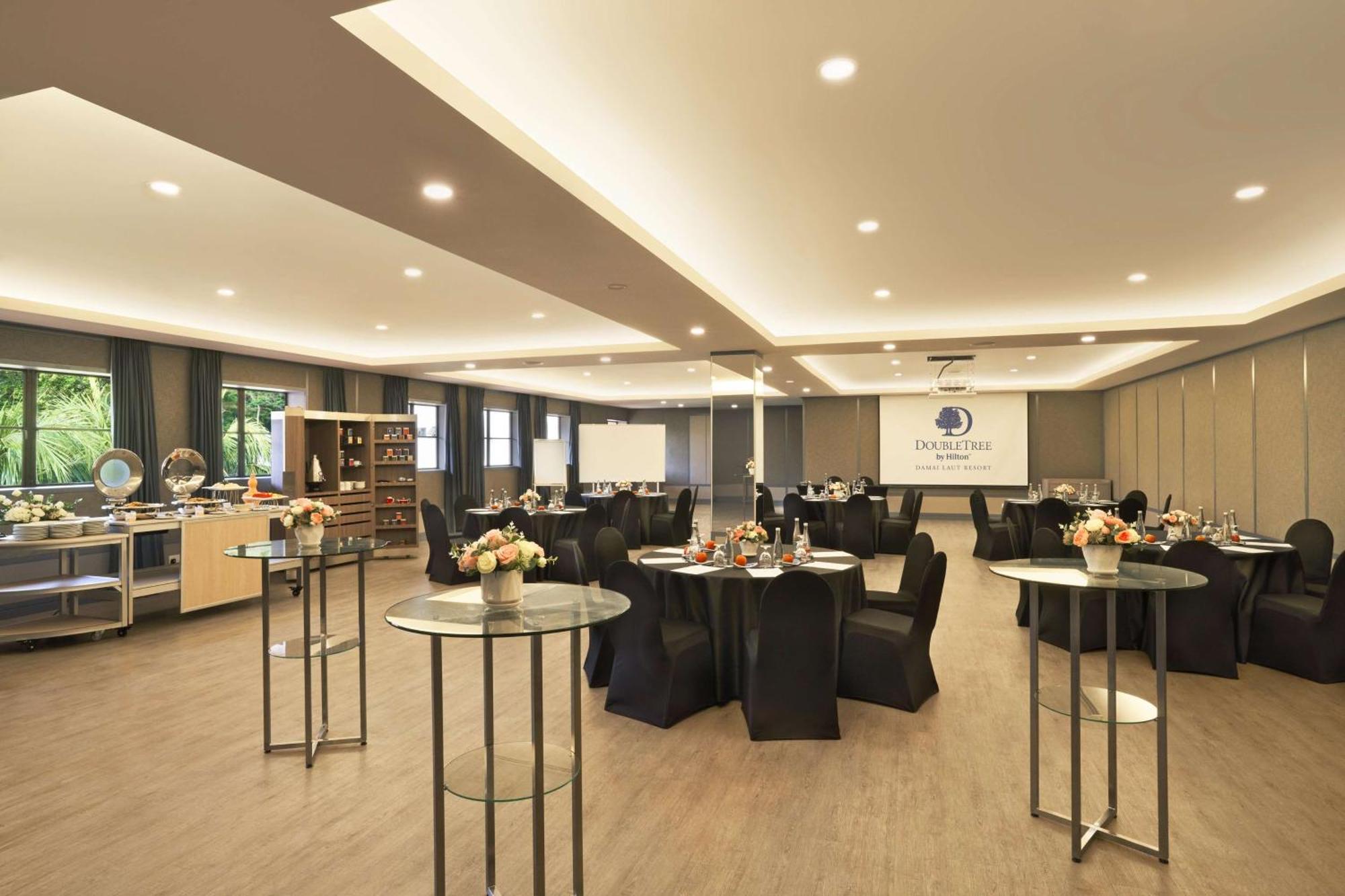 Doubletree By Hilton Damai Laut Hotel Lumut Eksteriør billede