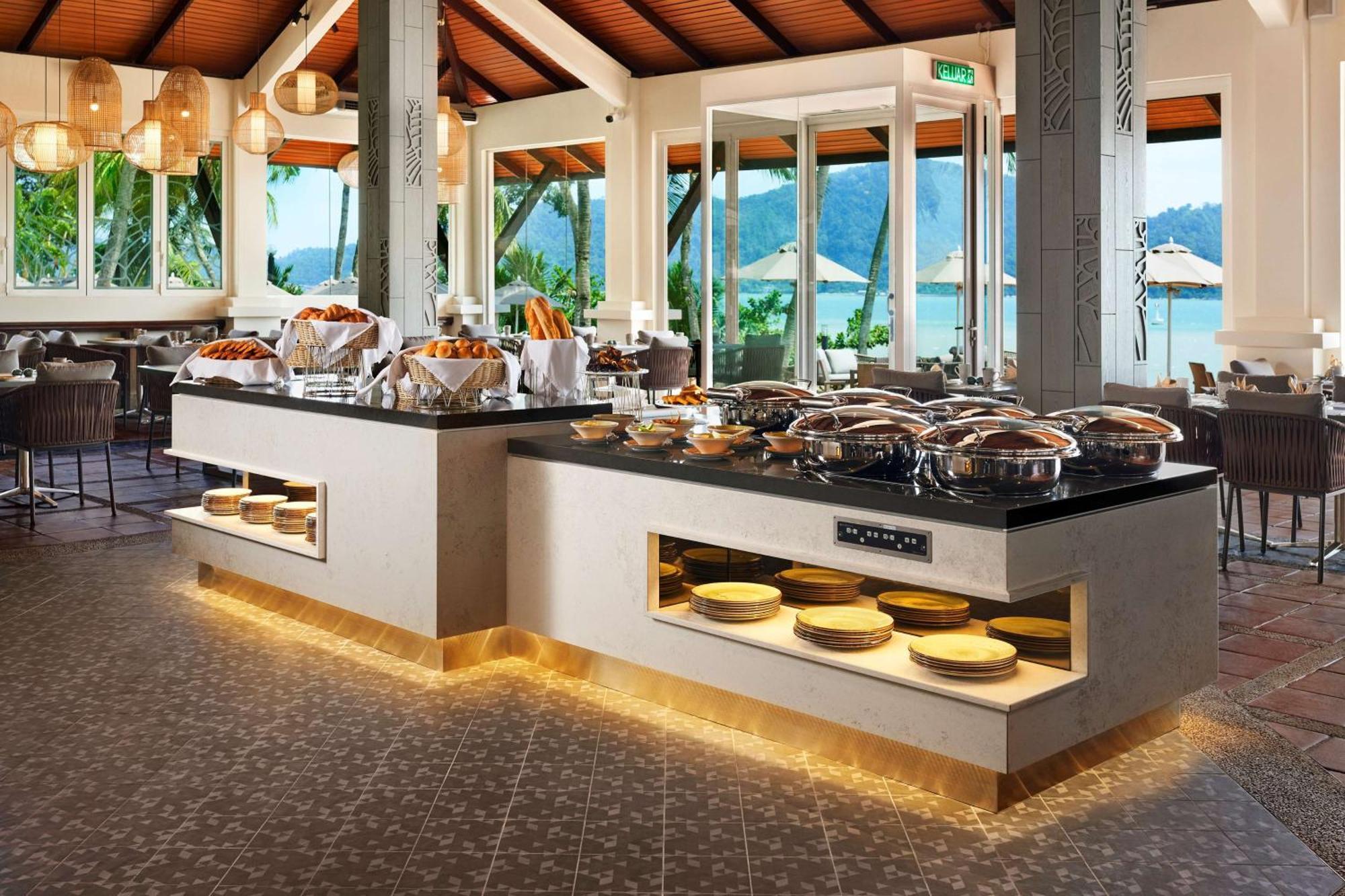 Doubletree By Hilton Damai Laut Hotel Lumut Eksteriør billede